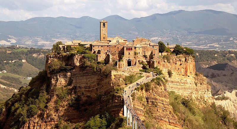 Civita_(Bagnoregio)_-_Panorama