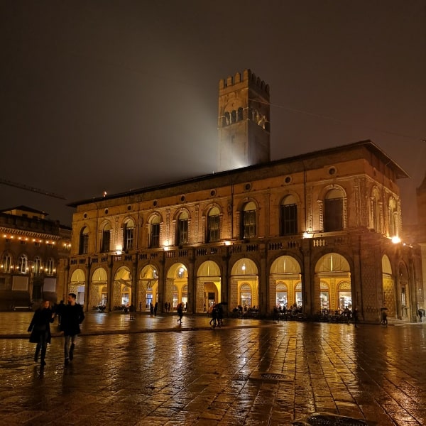 Emilia-Romagna-Bologna.jpg