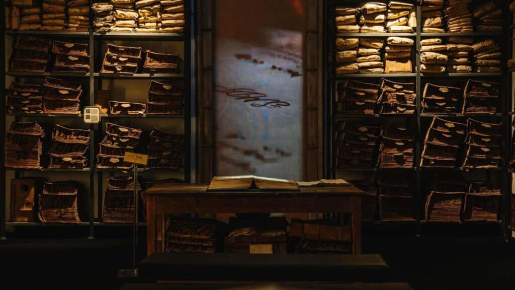 Il Cartastorie Naples The Secret Archive